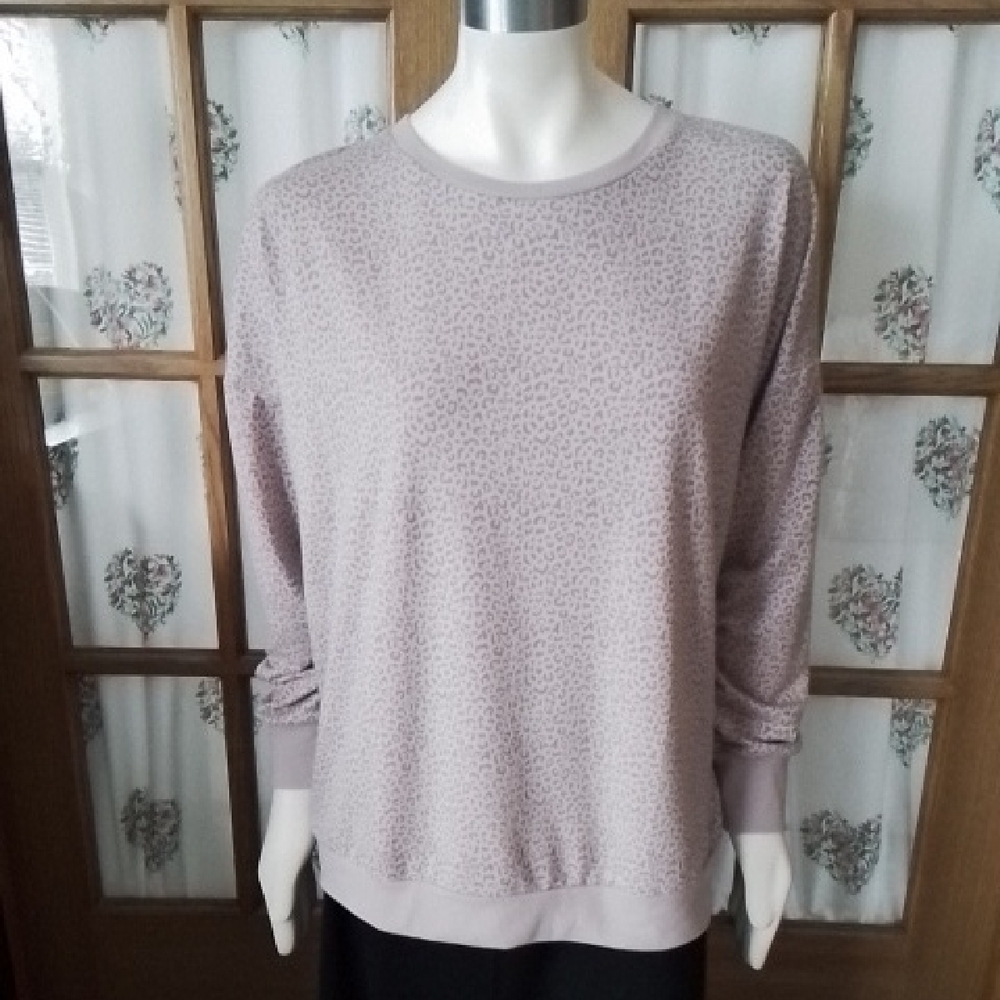 Mondetta Leopard Print Sweatshirt, Pink, Size XL.